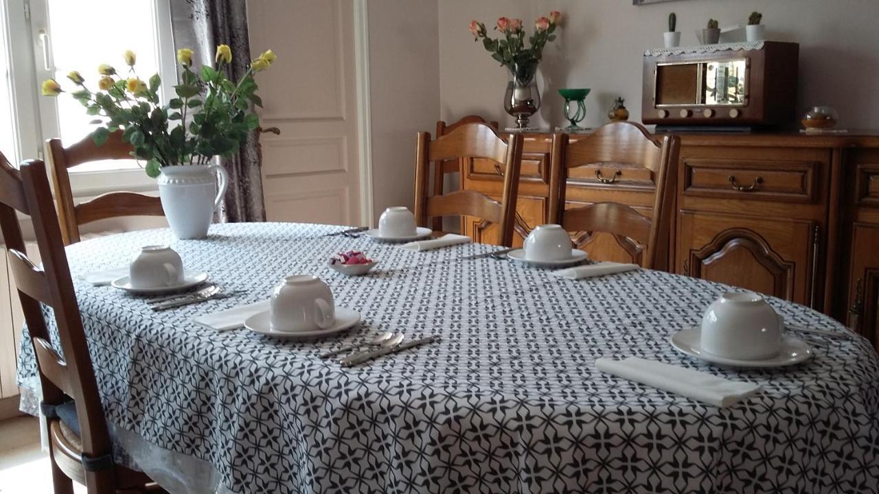 Bed and Breakfast A La Bonne Adresse La Fresnais Exterior foto