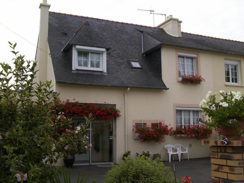 Bed and Breakfast A La Bonne Adresse La Fresnais Exterior foto