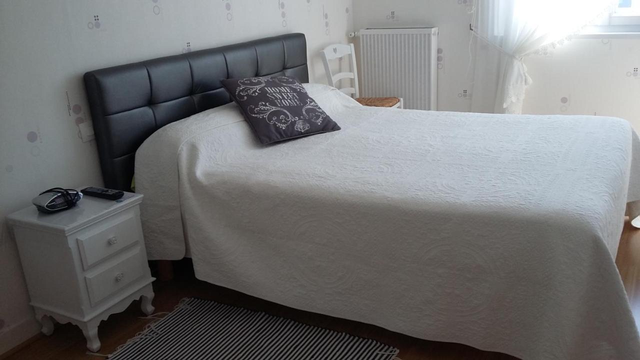 Bed and Breakfast A La Bonne Adresse La Fresnais Exterior foto